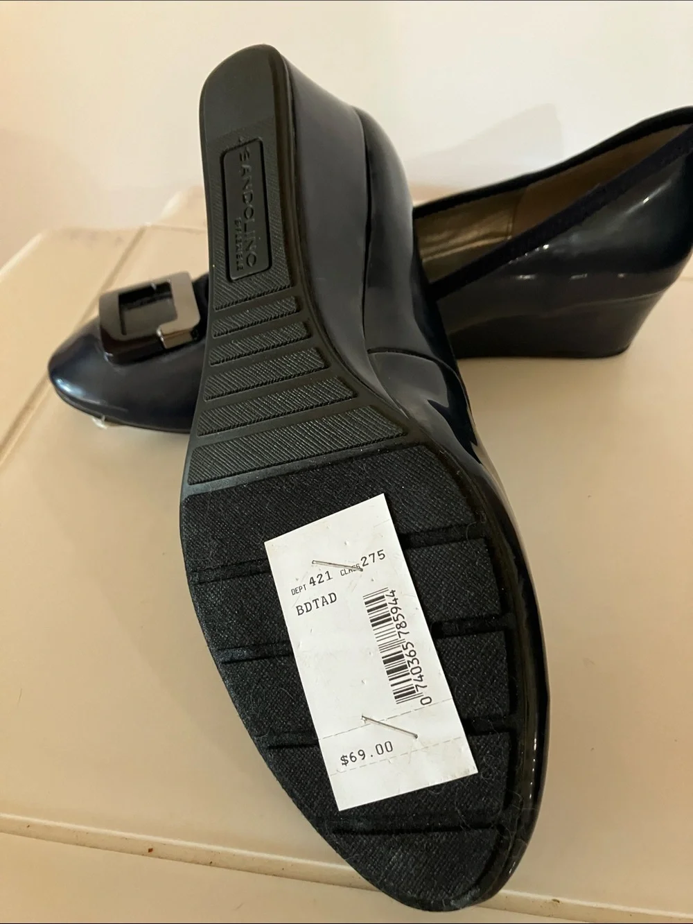 Bandolino Tad Women’s Sz 6 Navy w/Silver Bucket Slip on wedge shoe New w/box